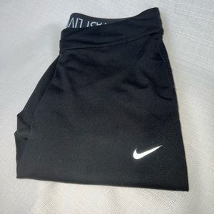 Black capri nike leggings